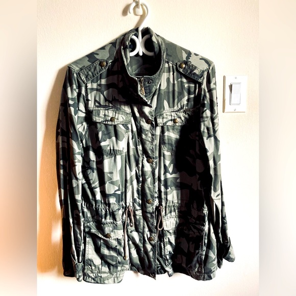 MAX JEANS - MILITARY CAMOUFLAGE JACKET - Size L - BRAND NEW! - Picture 1 of 6